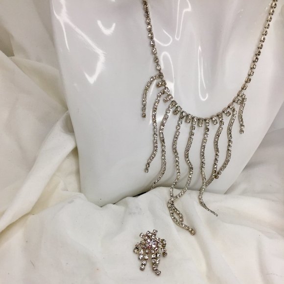 Vintage Rhinestone/Crystal Earrings, Necklace & Ring Set - Picture 8 of 10